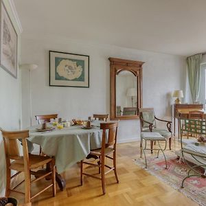 Appartement à 2 Chambres à Coucher