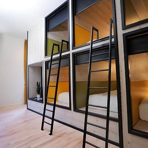 Capsule avec Salle de Bain Commune