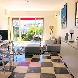 Appartement à 2 Chambres à Coucher