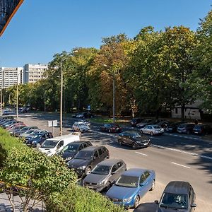 Batorego 220 - 450M Stacja Metra Pola Mokotowskie, 800M Biblioteka Narodowa - 20M Piekny Park Pola Mokotowskie - 800M Do Sgh - Wifi - Smart Tv - Good Apartments