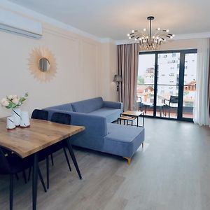 Appartement à 3 Chambres à Coucher