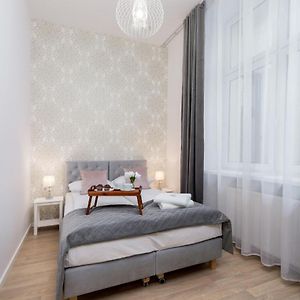 Beautiful Apartments Krakow Dietla By Noclegi Renters