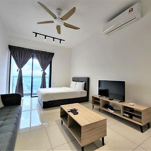 Suite à 2 Chambres à Coucher Lit King-Size