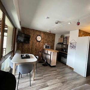 Appartement à 2 Chambres à Coucher