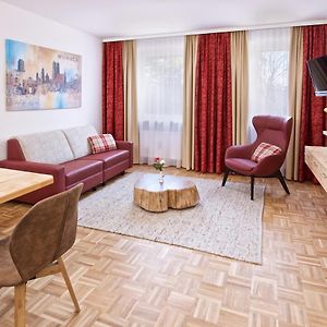 Appartement à 2 Chambres à Coucher