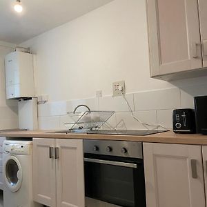 Central London Serviced Apartment Near Borough Station Se1