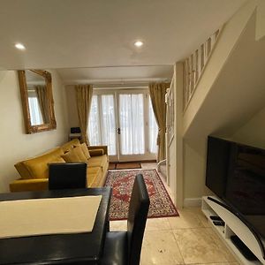 The Old Coach House 8 North Lane