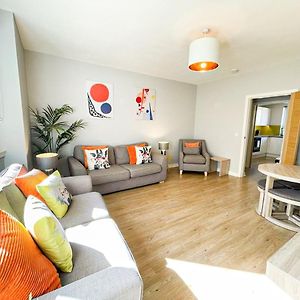 Appartement à 2 Chambres à Coucher