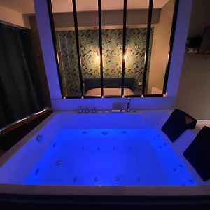 Studio avec baignoire balnéo centre de Rouen