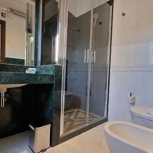 Appartement à 3 Chambres à Coucher
