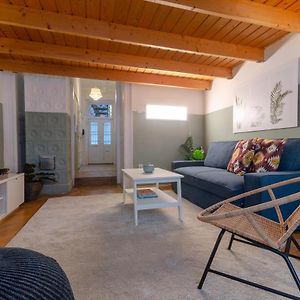 Cosy Apartment In Central District.