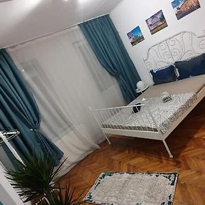 Stay Inn Apartments