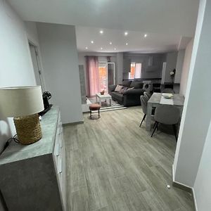 Appartement à 3 Chambres à Coucher