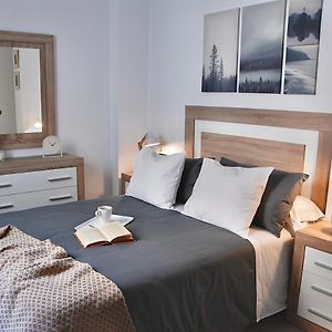 Appartement à 2 Chambres à Coucher