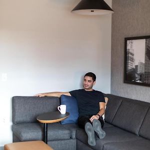 Suite Lit King-Size avec Accès aux Personnes Handicapées