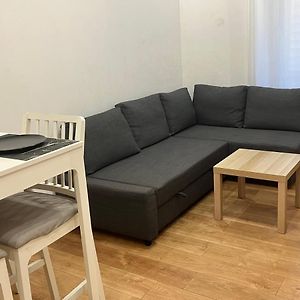 Studio Neuf Climatisé avec Terrasse #4