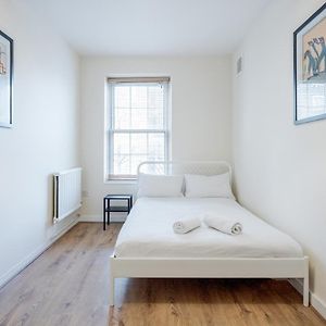 Aplacetostay Central London Apartment, Zone 1 Liv