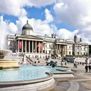 Aplacetostay Central London Apartment, Zone 1 Bon