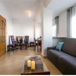 Appartement à 2 Chambres à Coucher
