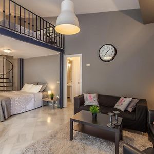 Appartement à 2 Chambres à Coucher
