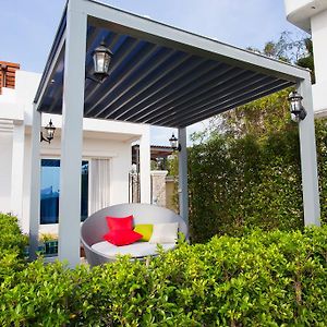 Villa à 2 Chambres à Coucher au Bord de la Mer