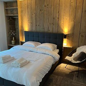 Grote Kamer In Brugge Centrum Met Badkamer !