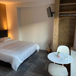 Nieuwe Kamer In Centrum Brugge Met Badkamer !