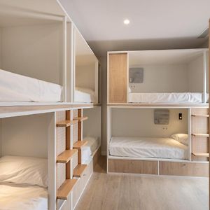 Dormitory Room Mixed