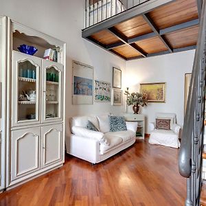 Gastone Apartment By Mamo Florence