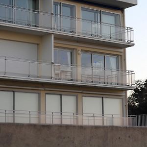 Appartement ACACHON Perreire Premiere ligne les pieds dans l eau vue magnifique sur le bassin