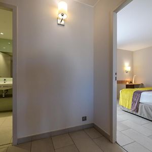 Appartement à 3 Chambres à Coucher