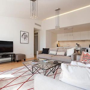 Appartement à 3 Chambres à Coucher
