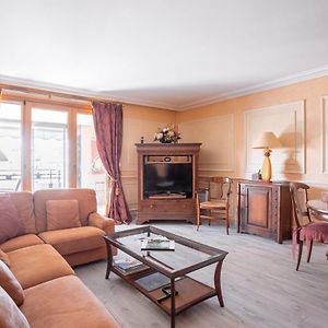 Appartement à 2 Chambres à Coucher