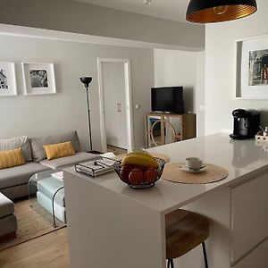 Appartement à 2 Chambres à Coucher