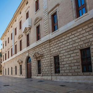 Living4Malaga Aduana Presidential