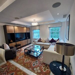 Appartement à 3 Chambres à Coucher
