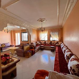 Appartement à 3 Chambres à Coucher