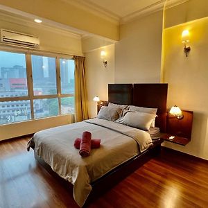 Casa Mutiara Apartments By Moonlight