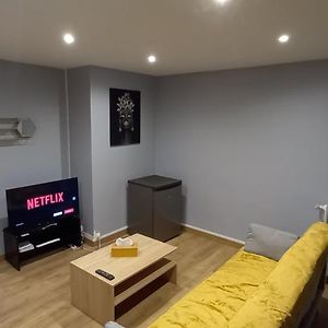 Appartement à 3 Chambres à Coucher