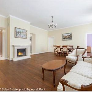 Dome Center Apartment
