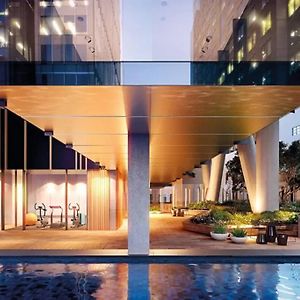 Lovely One Bedroom + Study With Infinity Pool