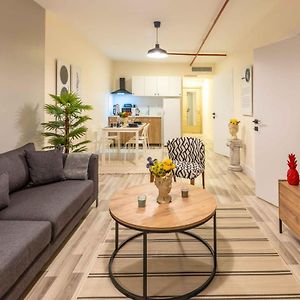 Appartement à 3 Chambres à Coucher