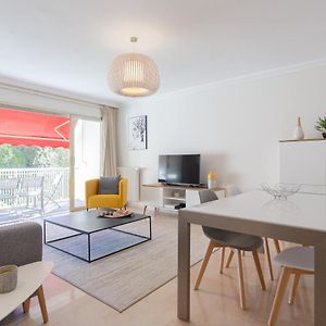 Appartement à 2 Chambres à Coucher