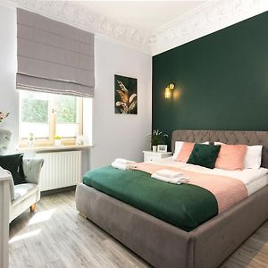 Appartement à 2 Chambres à Coucher