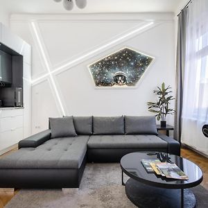 Galaxy Cube Apartment
