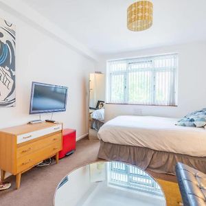 Appartement à 2 Chambres à Coucher