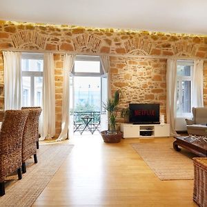 Chloe Boutique Apartments Plaka