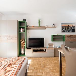 Cosy Apartment Near Vic