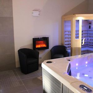 Villa à 3 Chambres à Coucher
