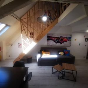 Appartement à 2 Chambres à Coucher